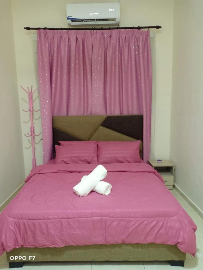 Melissa Homestay Merlimau Exterior photo